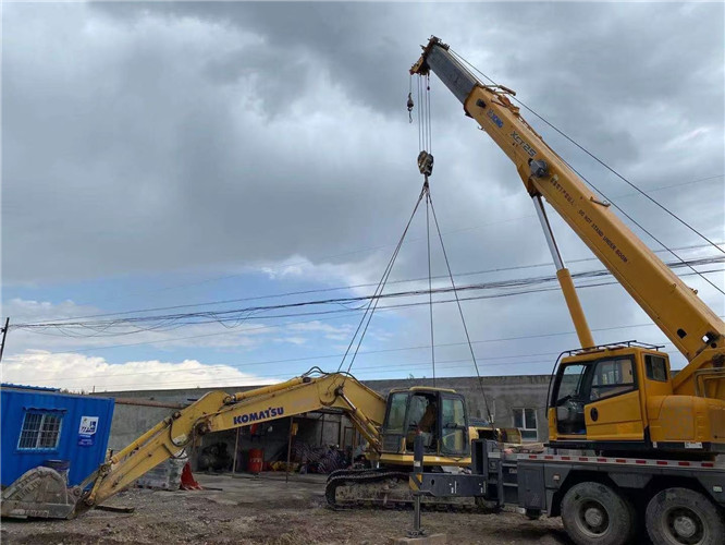 沙依巴克区25吨吊车的工作半径是多少？